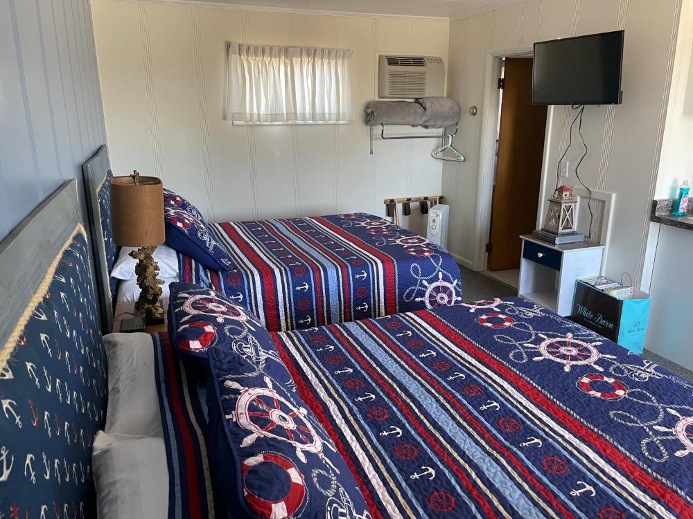 Standard Queen Room interior